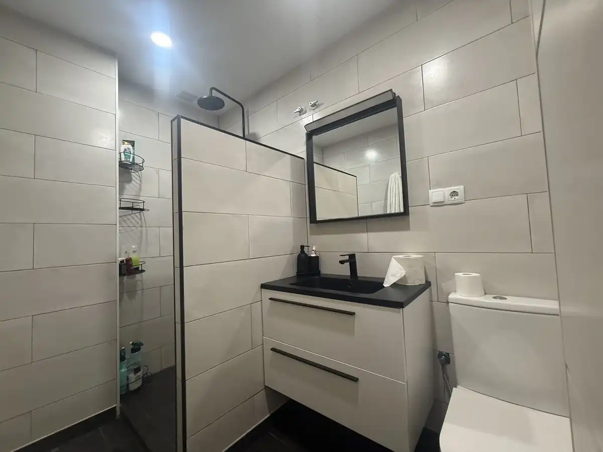 Badezimmer von Haus oder Chalet zum Verkauf in Fuente de Piedra mit Klimaanlage, Privatgarten und Terrasse