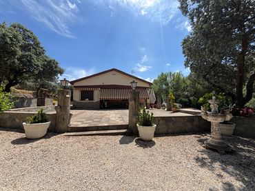Casa rústica con piscina en venta en A-6177 56