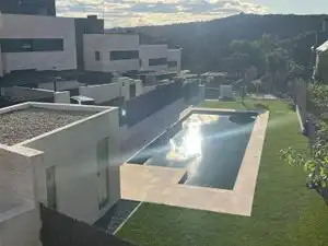 Piscina de Casa o chalet en venta en Torrelodones con Aire acondicionado, Calefacción y Jardín privado