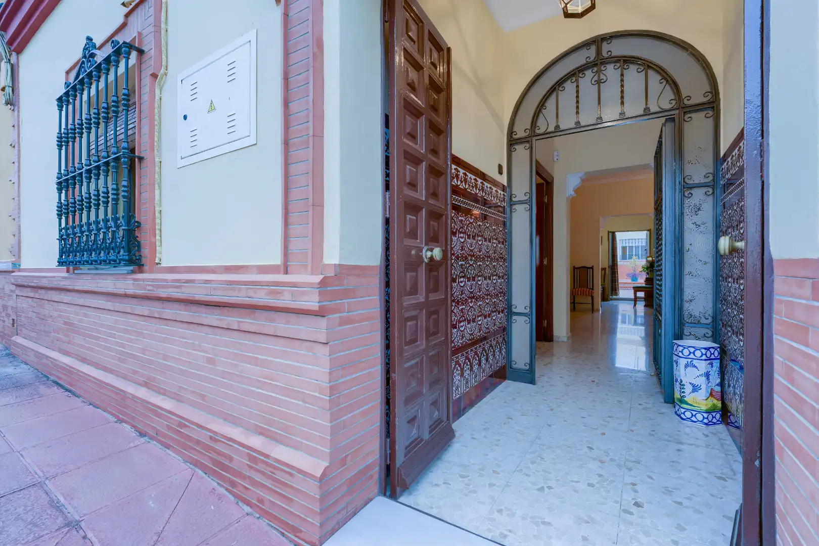 Casa adosada en venta en Mairena del Aljarafe con Aire acondicionado, Calefacción y Jardín privado