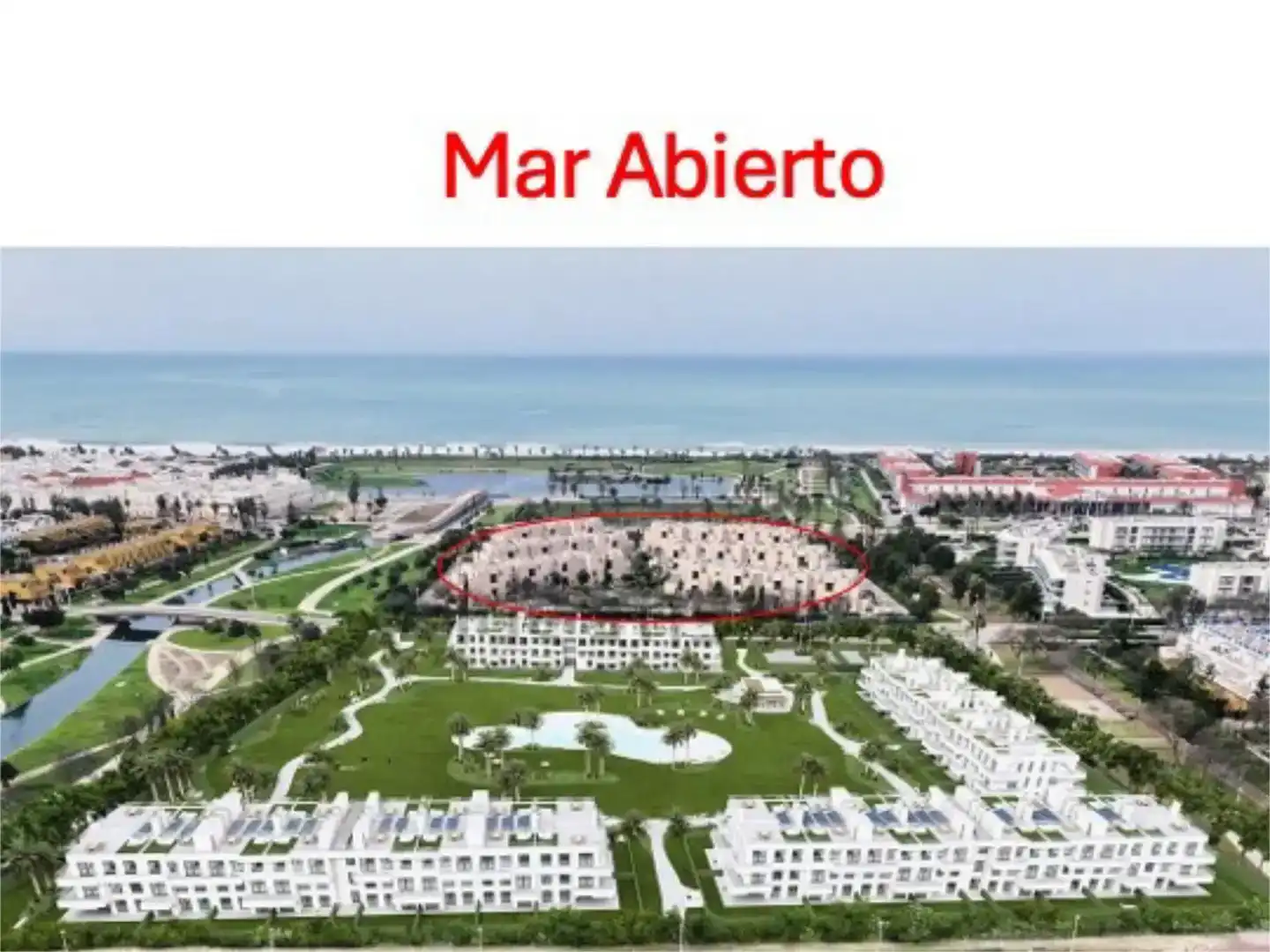 Außenansicht von Wohnung zum Verkauf in Chipiona mit Klimaanlage, Terrasse und Schwimmbad