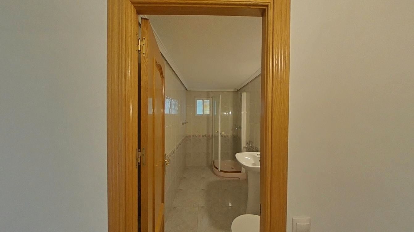 Bathroom of Flat for sale in Móstoles  with Heating, Terrace and Oven