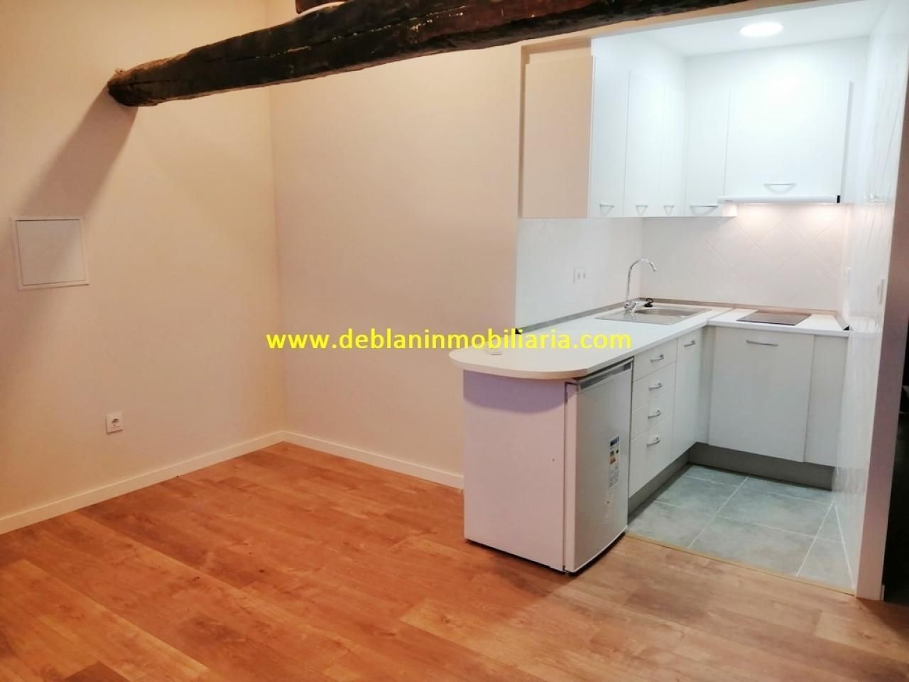 Kitchen of Apartment to rent in Tui  with Air Conditioner, Heating and Parquet flooring
