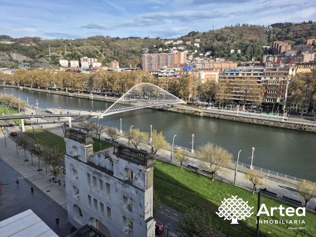 Exterior view of Flat to rent in Bilbao   with Heating, Oven and Washing machine