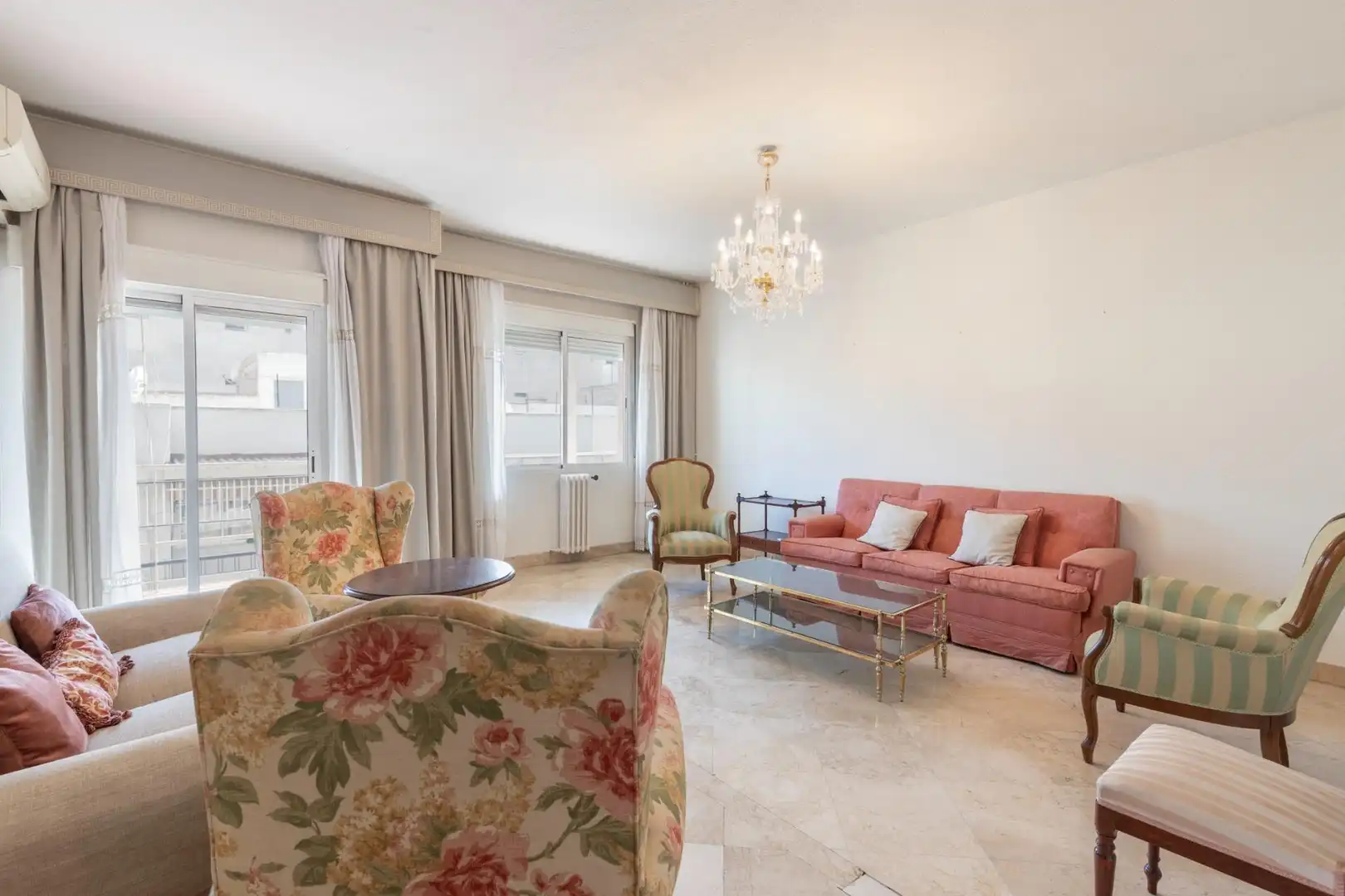 Sala de estar de Piso en venta en  Granada Capital con Terraza y Trastero