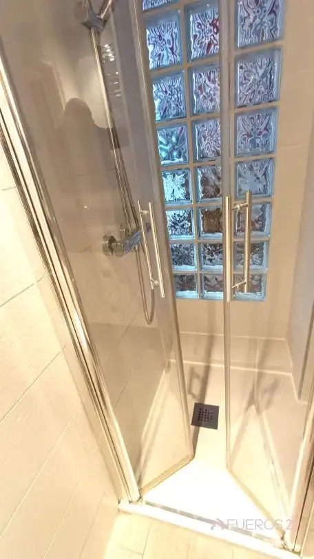 Baño de Piso en venta en Barakaldo  con Calefacción, Terraza y Balcón