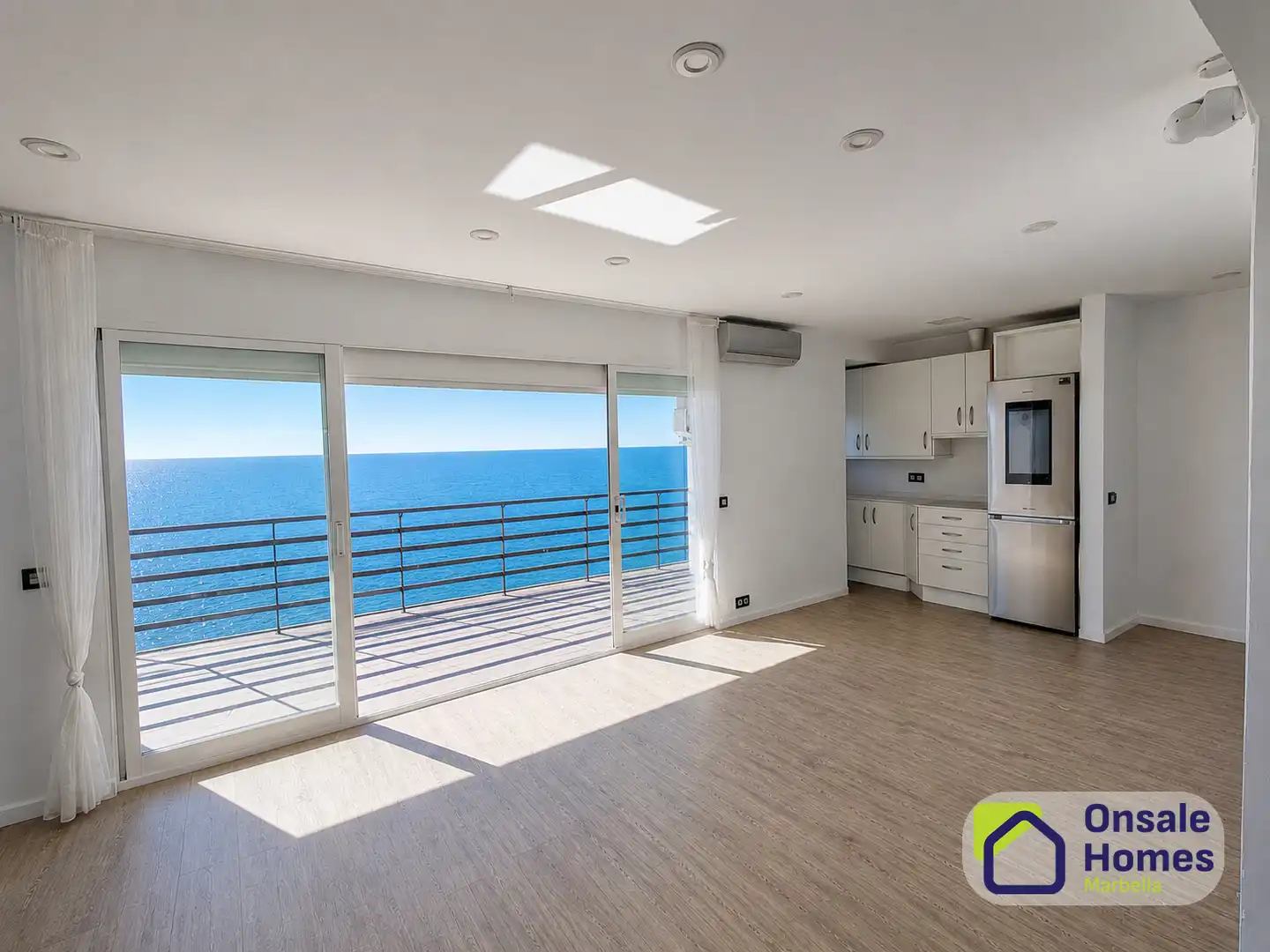 Cocina de Piso en venta en Marbella con Aire acondicionado, Terraza y Balcón