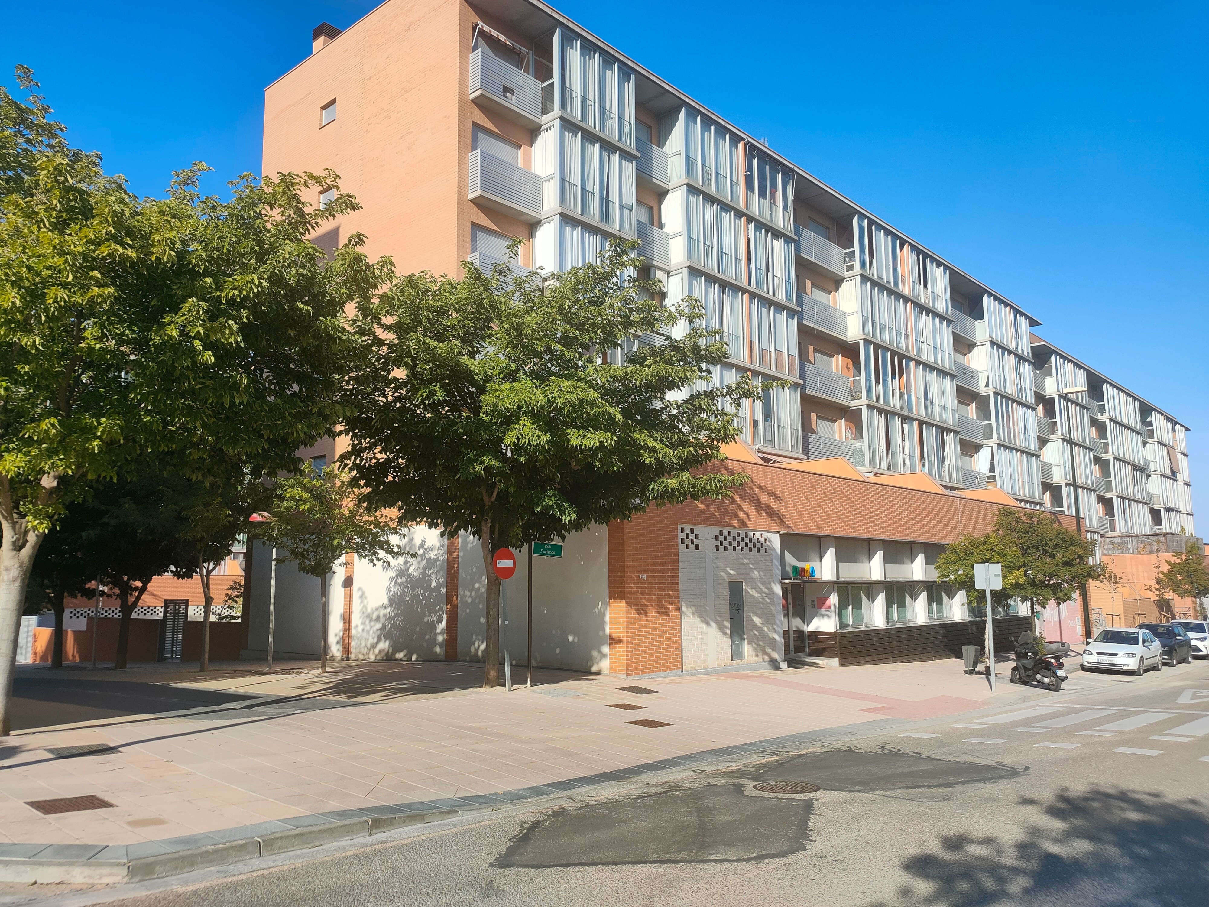 Exterior view of Premises for sale in  Zaragoza Capital