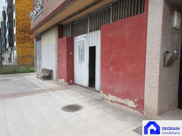 Locale commerciale in vendita a Río Noreña
