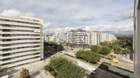 Vista exterior de Apartament en venda en  Madrid Capital amb Aire condicionat, Calefacció i Jardí privat