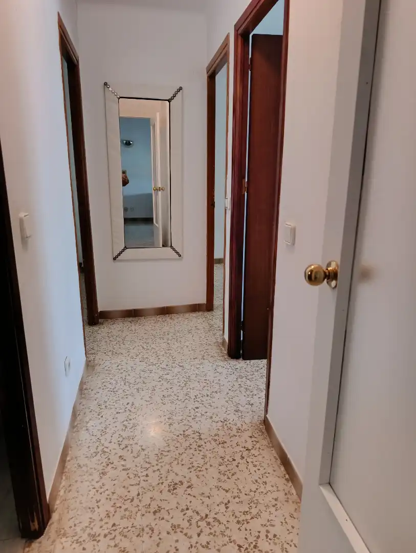 Piso de alquiler en Dos Hermanas con Aire acondicionado, Terraza y Amueblado