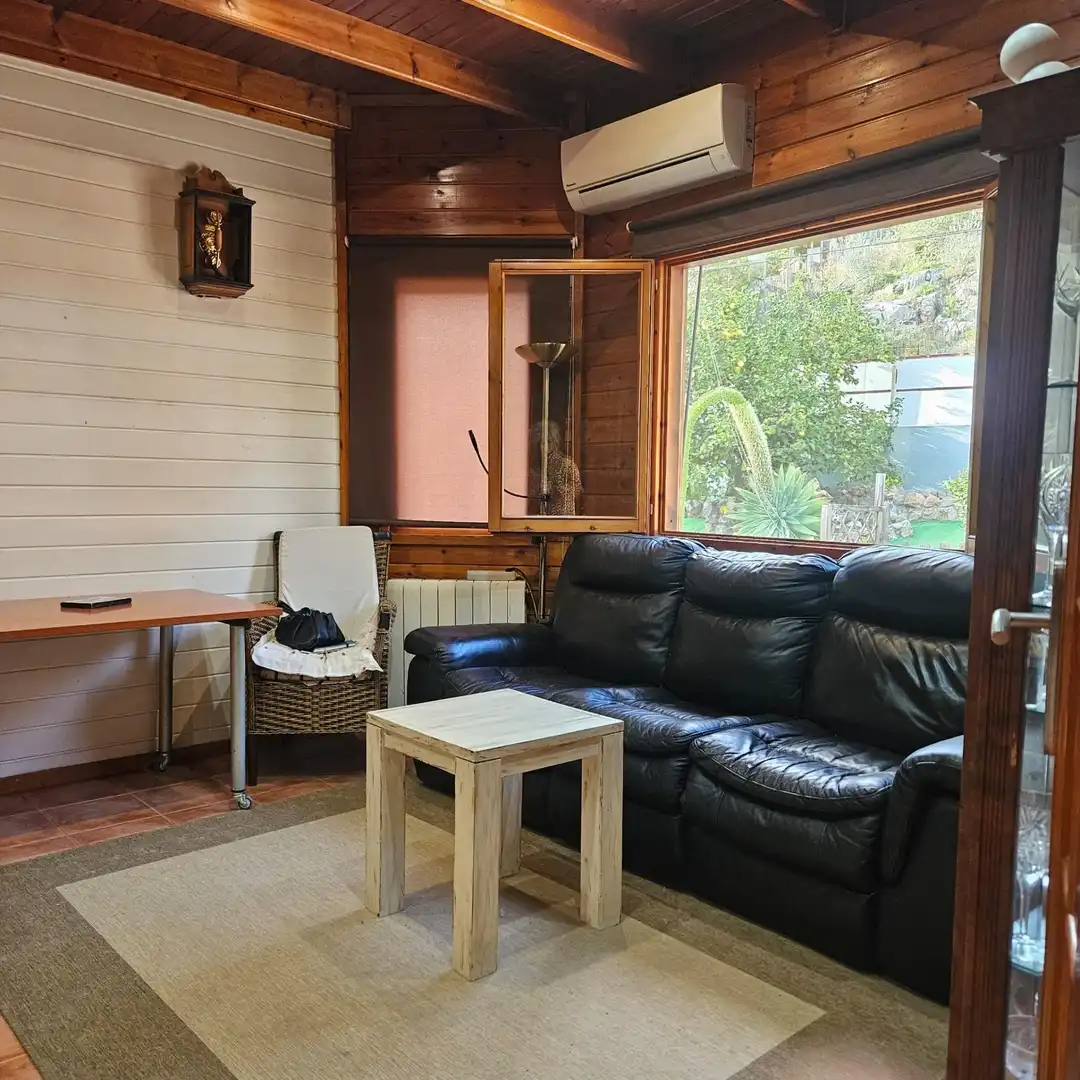 Sala d'estar de Casa o xalet en venda en Vallirana amb Aire condicionat, Calefacció i Jardí privat