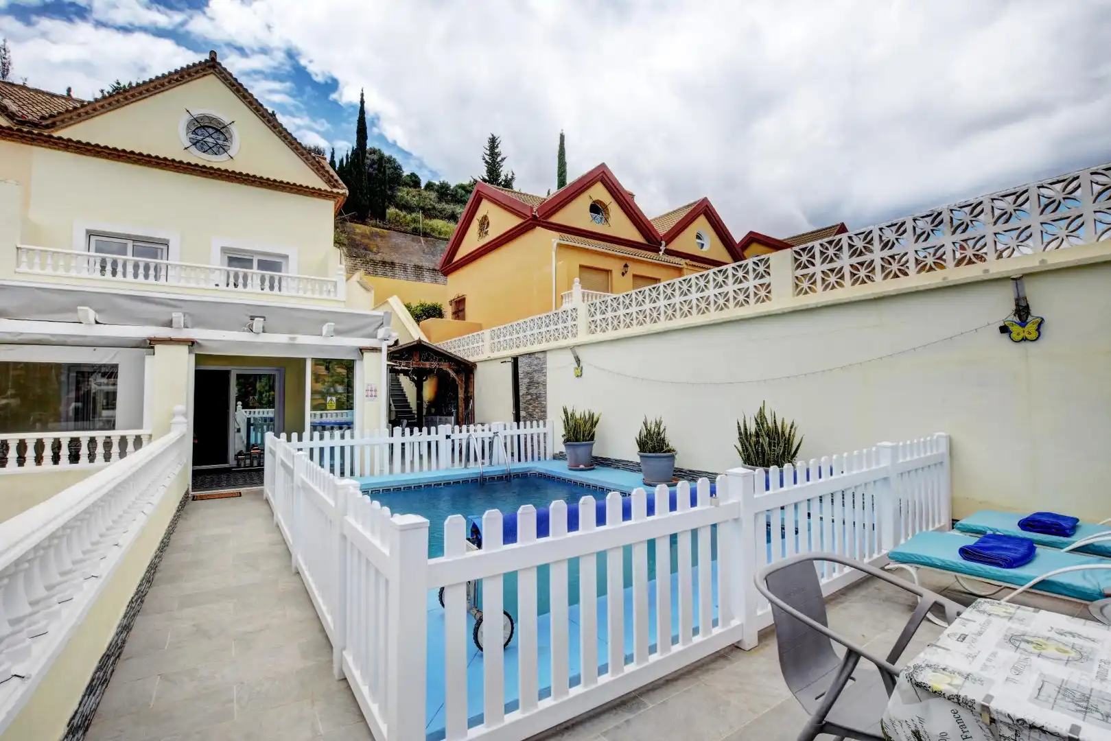 Swimming pool of Detached homes for sale in Benalmádena  with Air Conditioner, Heating and Private garden
