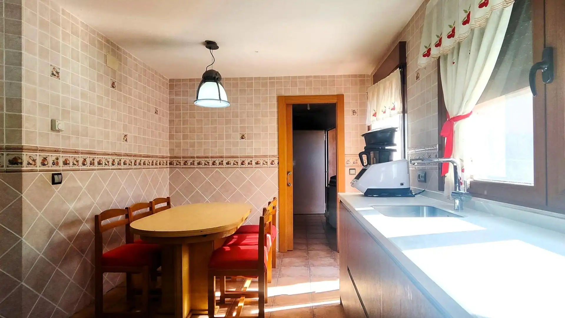 Cocina de Casa o chalet en venta en Cuadros con Calefacción, Terraza y Balcón