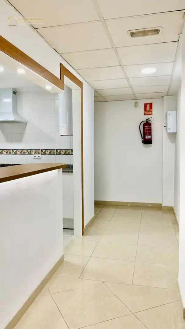 Cocina de Oficina en venta en Quart de Poblet con Aire acondicionado, Terraza y Amueblado