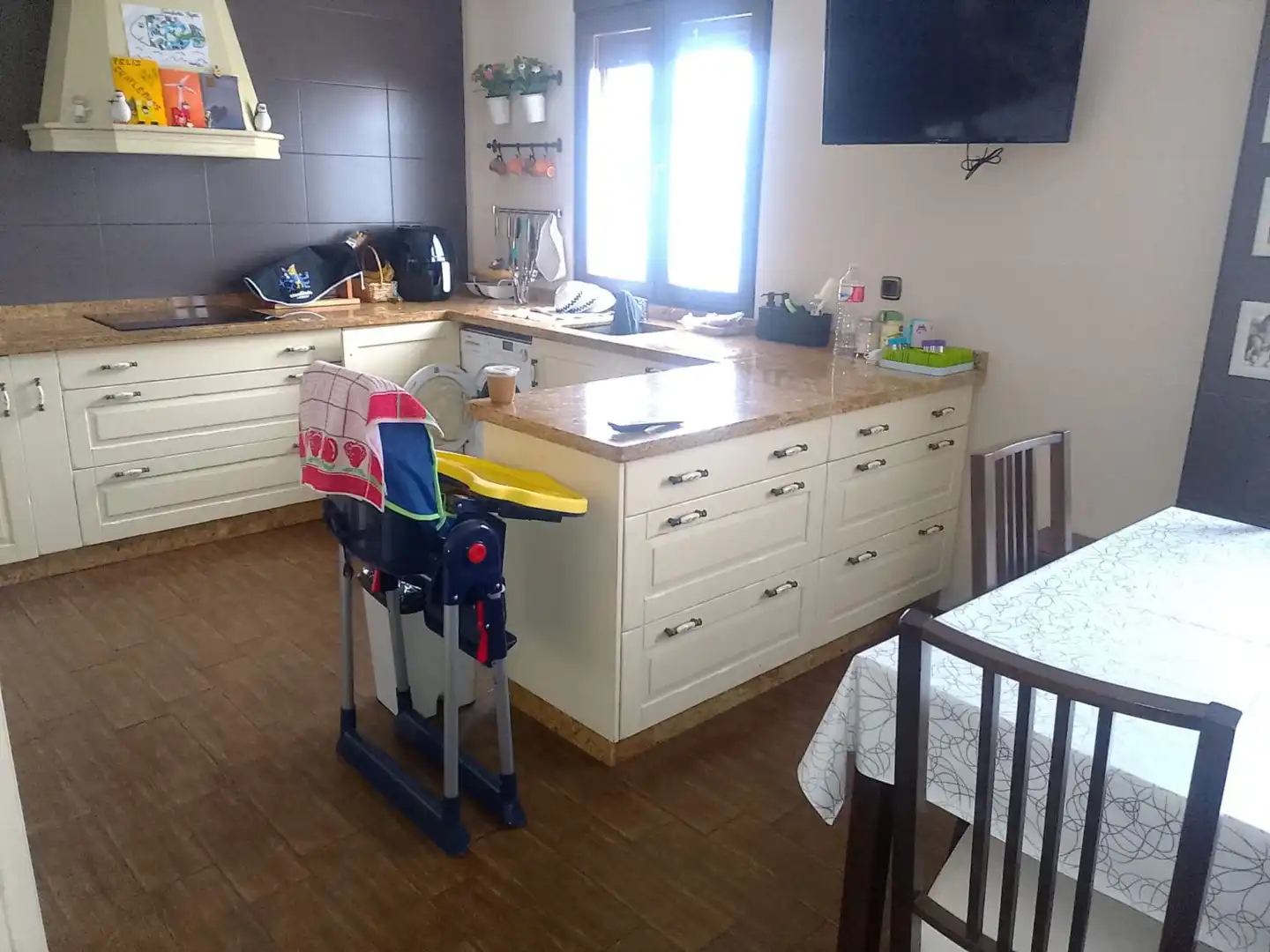 Cuina de Casa o xalet en venda en Quintana del Puente amb Calefacció, Jardí privat i Terrassa