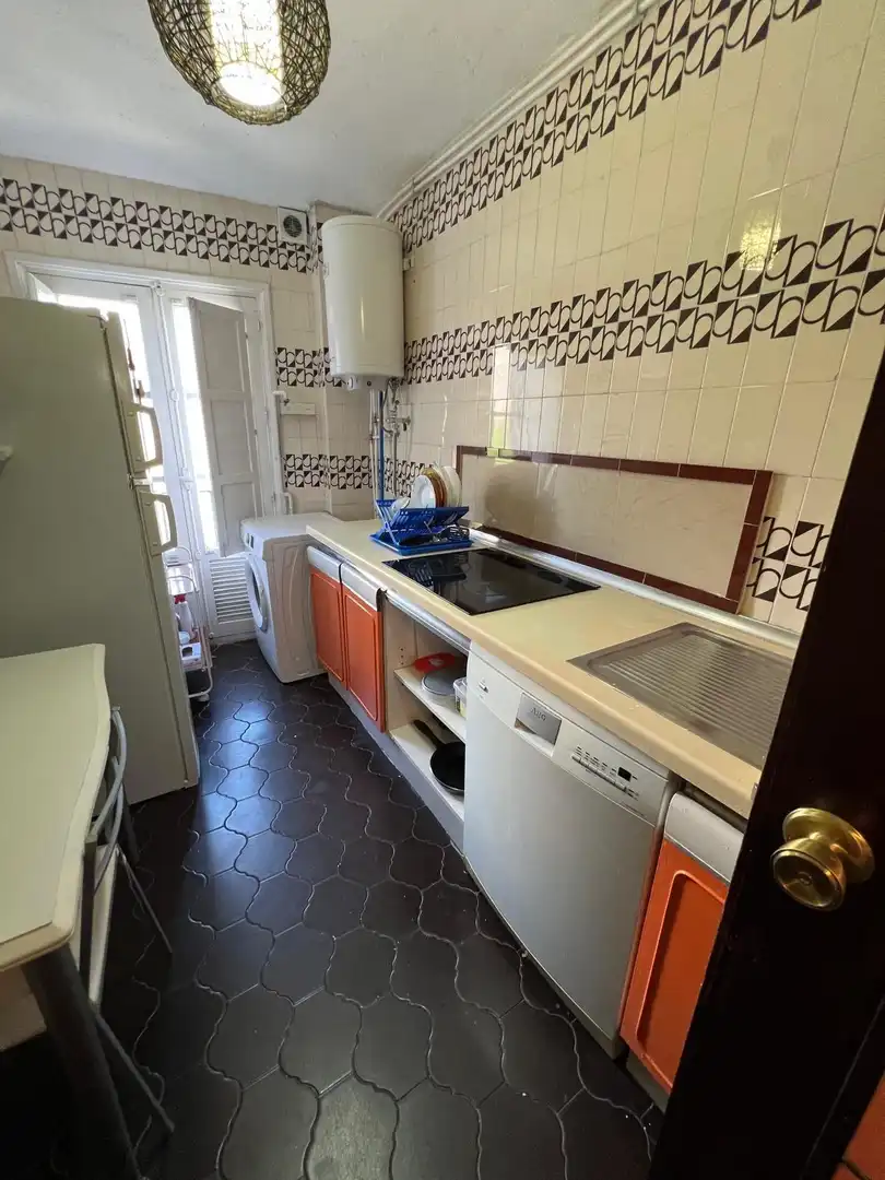 Cocina de Piso de alquiler en Sevilla con Aire acondicionado, Terraza y Amueblado