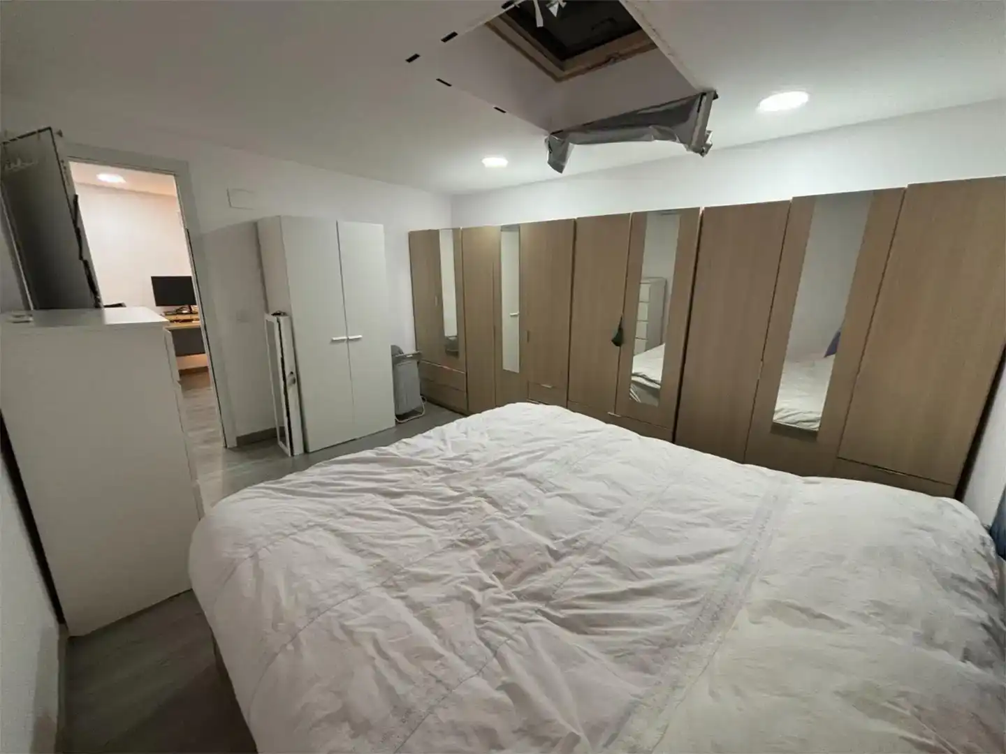 Habitación de Local de alquiler en Madrid con Aire acondicionado y Amueblado