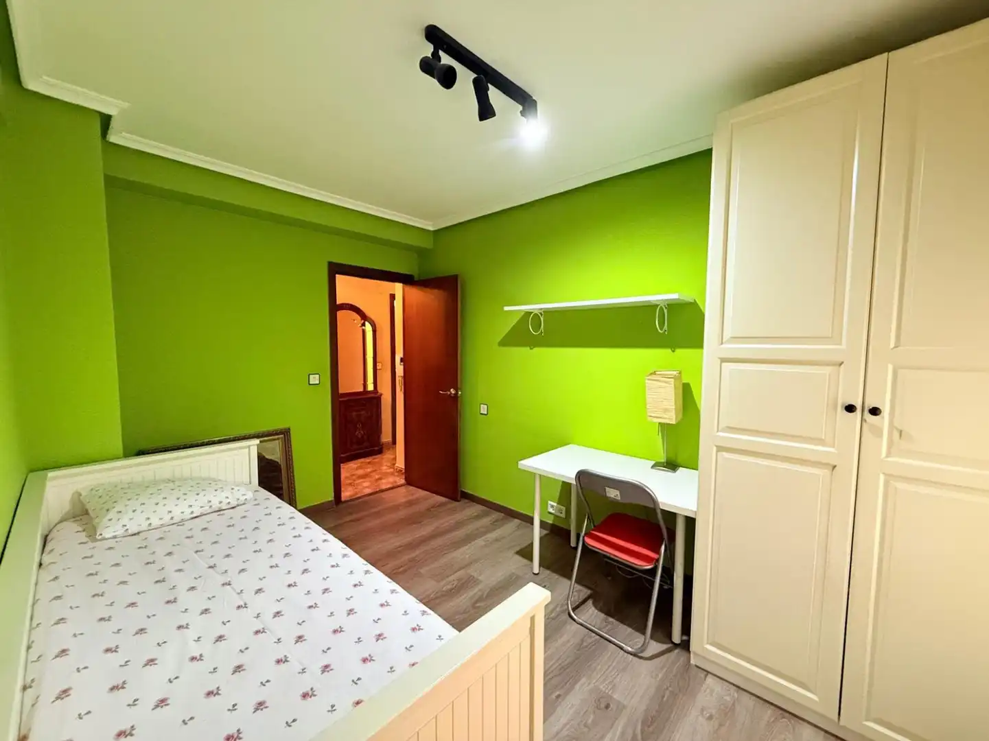 Piso en venta en Avilés - calle Leopoldo Alas Clarín, La Magdalena