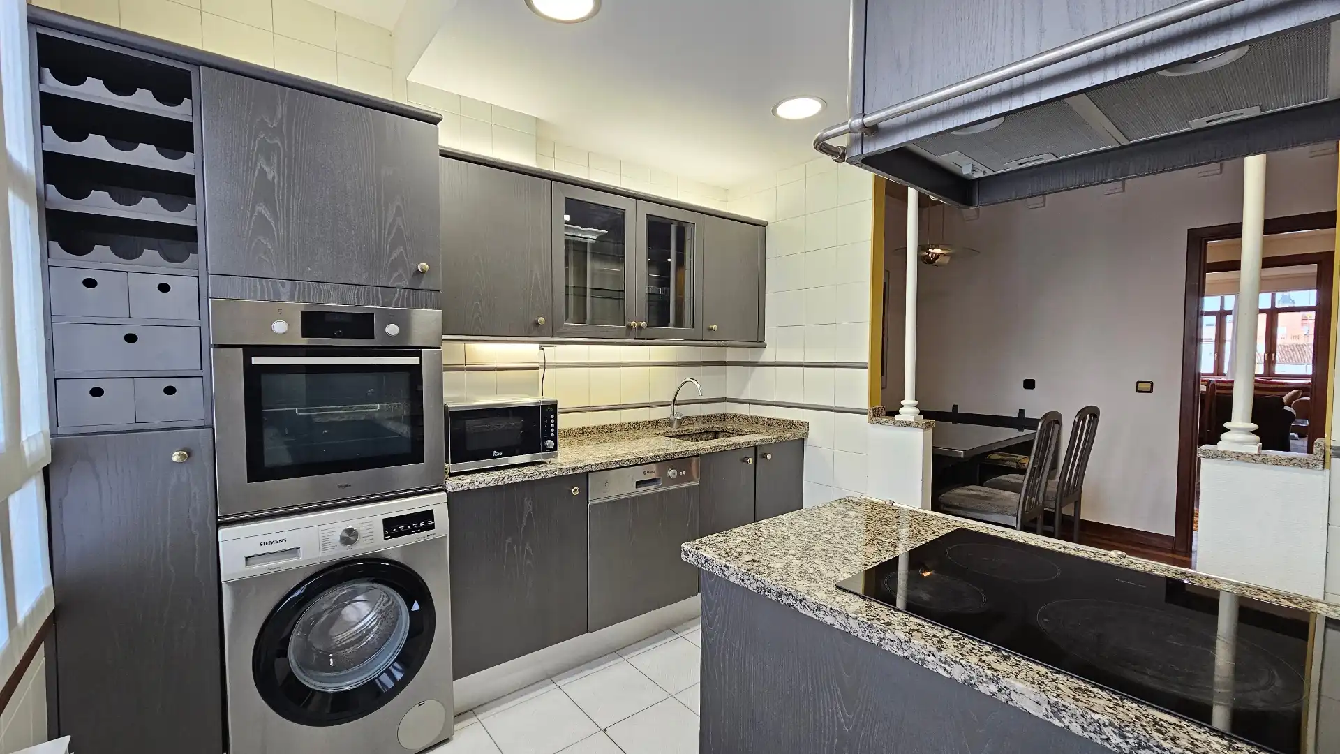 Cocina de Piso en venta en Vitoria - Gasteiz con Calefacción, Amueblado y Horno