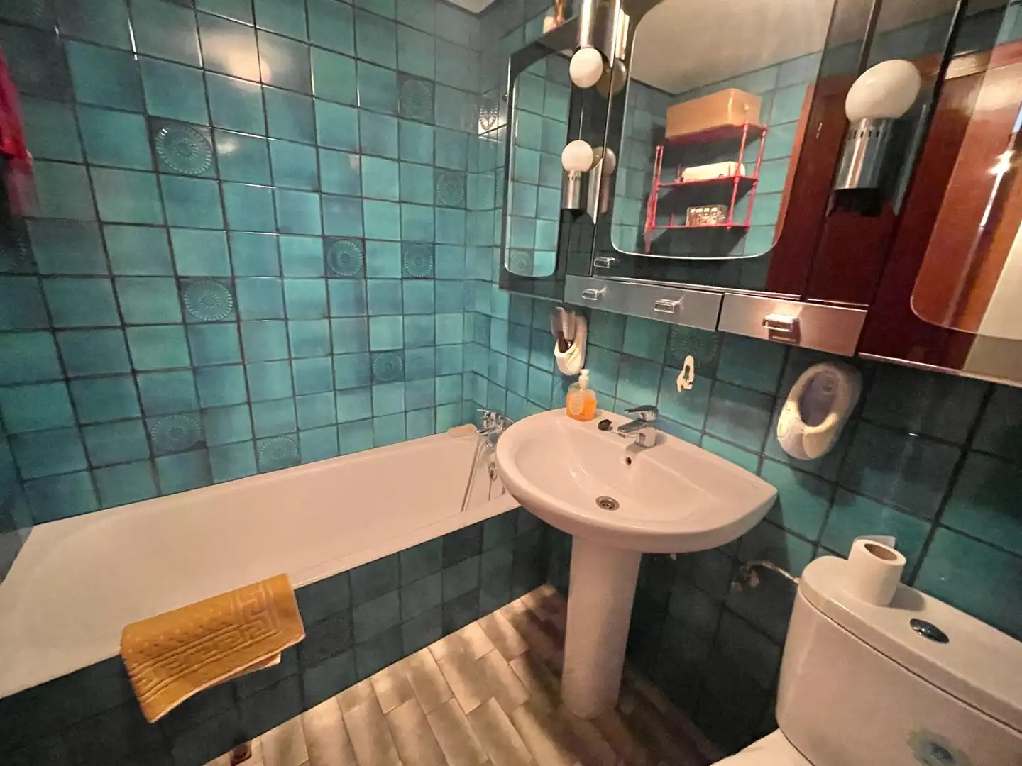 Baño de Piso en venta en Bilbao  con Calefacción, Amueblado y Balcón