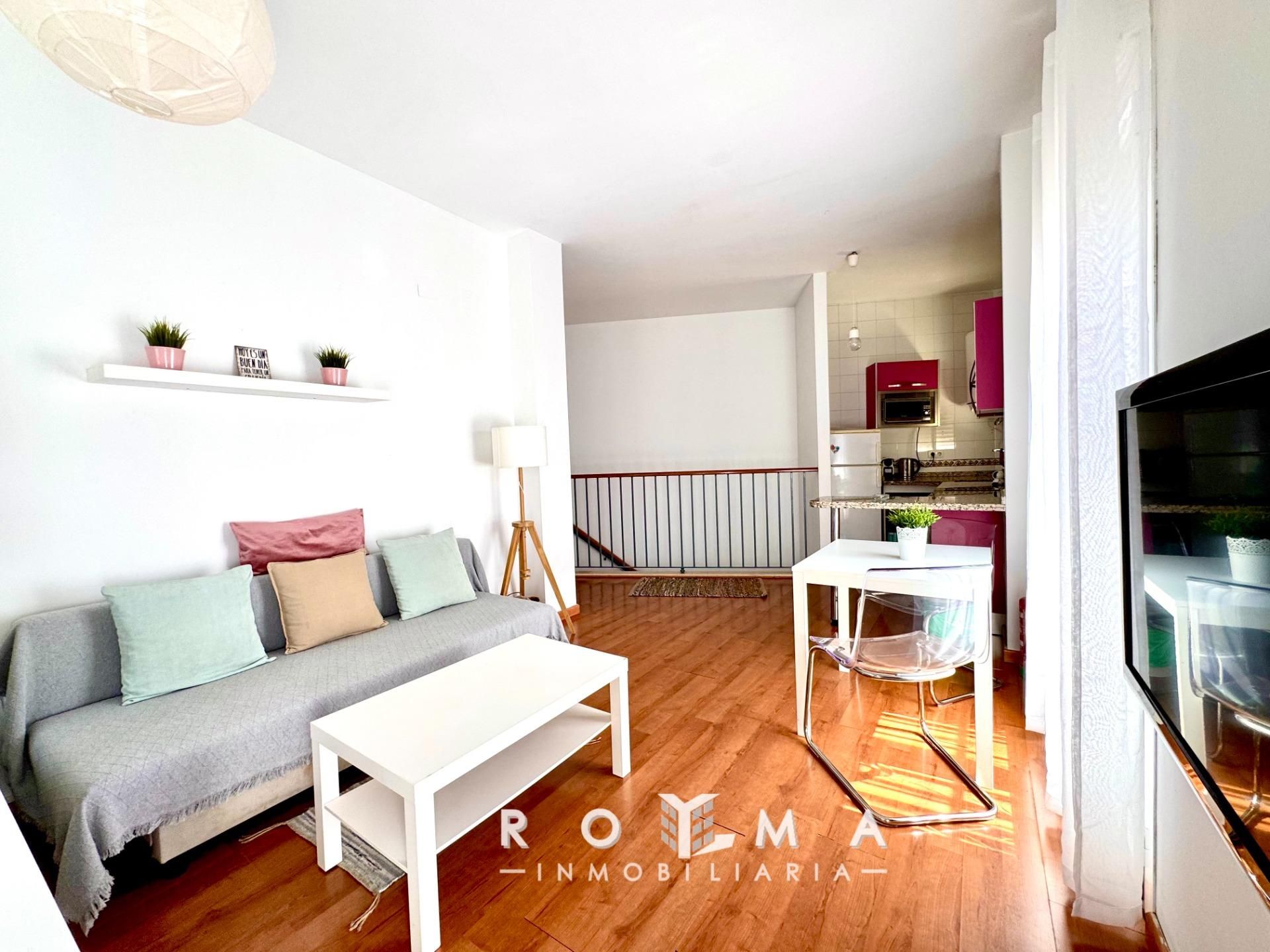 Living room of Flat for sale in Espartinas  with Air Conditioner and Furnished