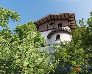 Vista exterior de Casa o xalet en venda en Bilbao  amb Calefacció, Terrassa i Traster