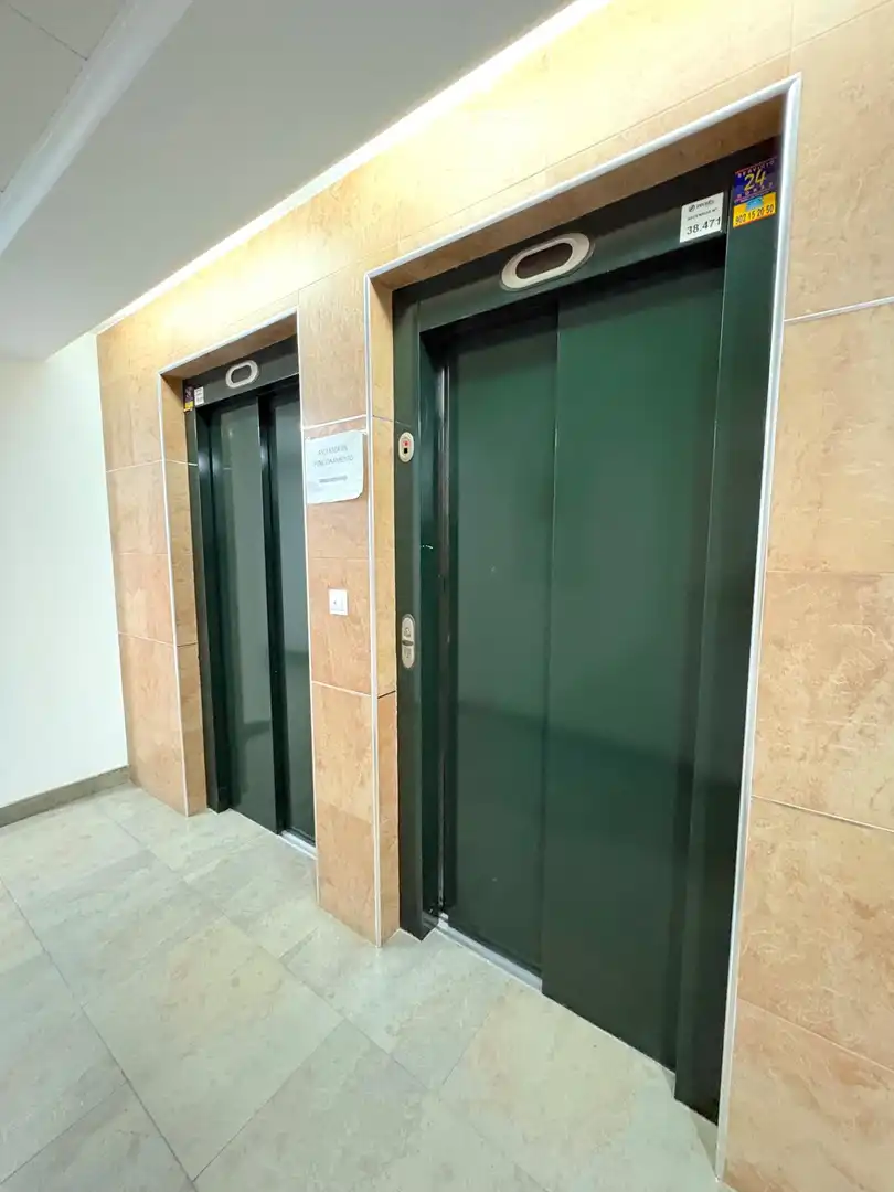 Flat with lift for sale in Calle CUBA, imagen 3