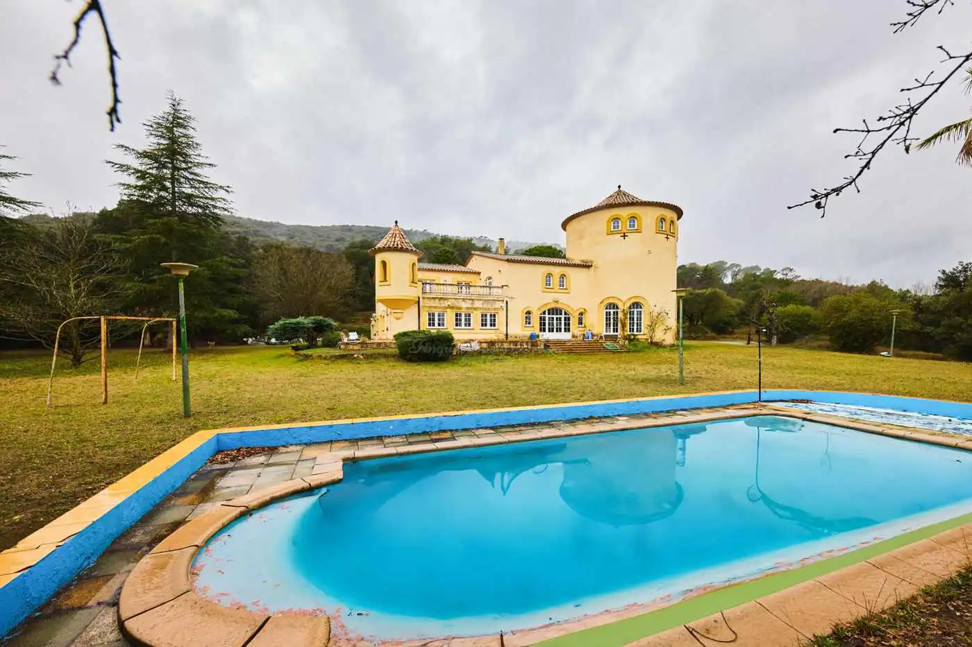 Vista exterior de Finca rústica en venta en Celrà con Calefacción, Jardín privado y Terraza
