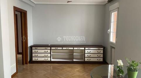 Foto 2 de Pis de lloguer a Salvador,  Madrid Capital