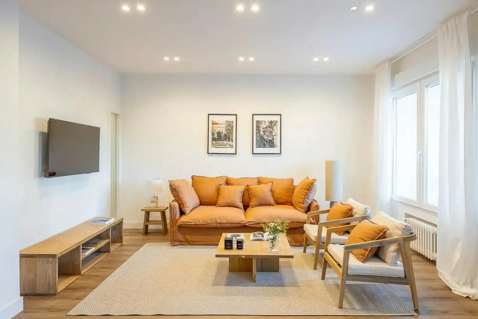 Living room of Flat for rent in Madrid  with Air Conditioner, Furnished and Washing machine
