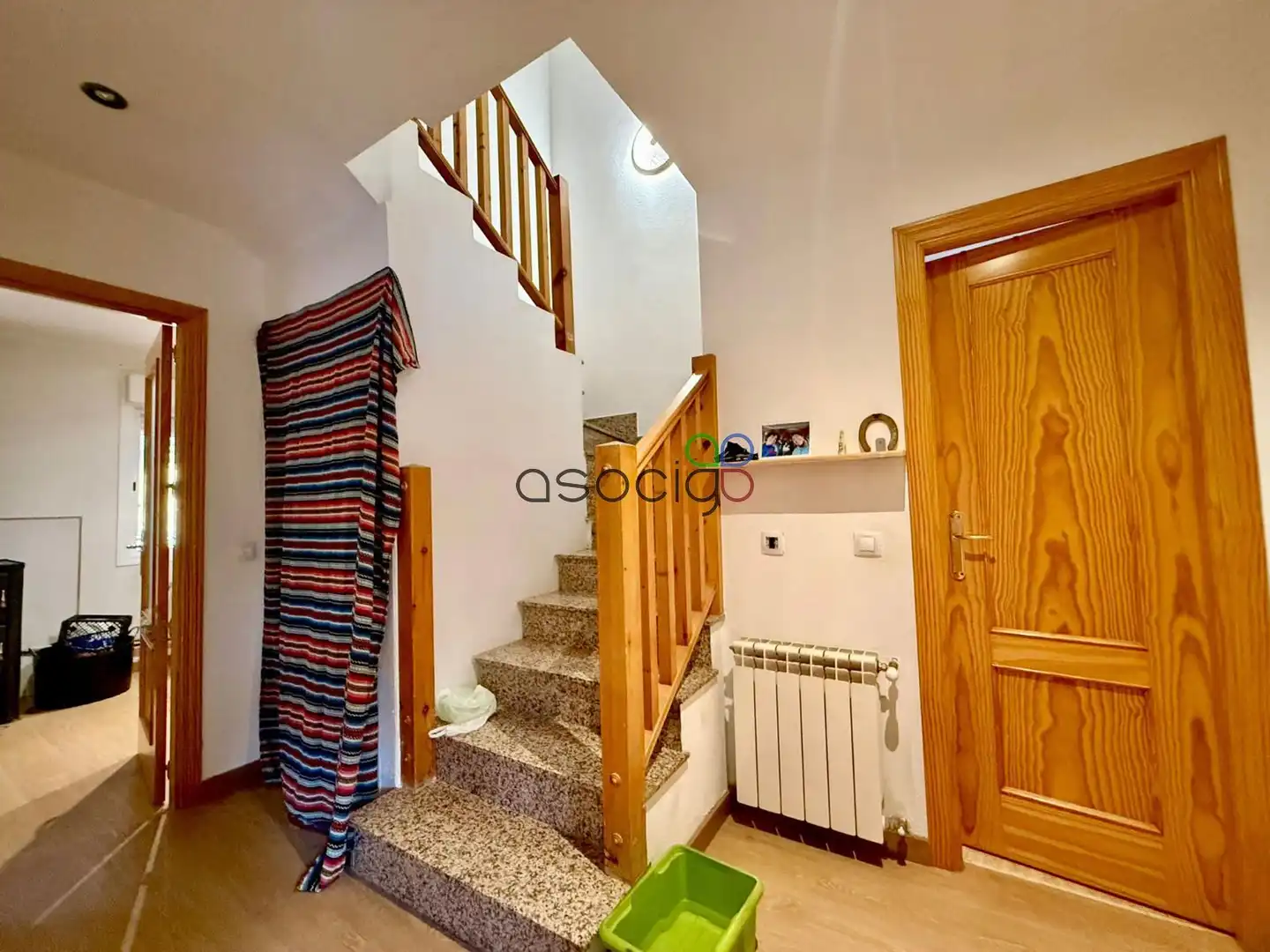 Casa adosada en venta en Chiloeches con Calefacción y Jardín privado