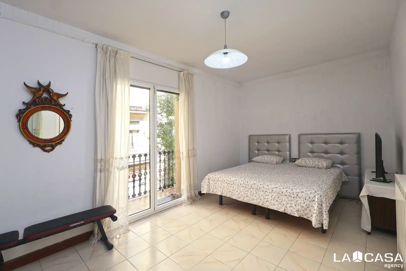 Habitación de Piso en venta en Barcelona con Calefacción, Terraza y Balcón