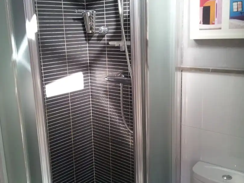 Bathroom of Apartments for rent in Albaicín