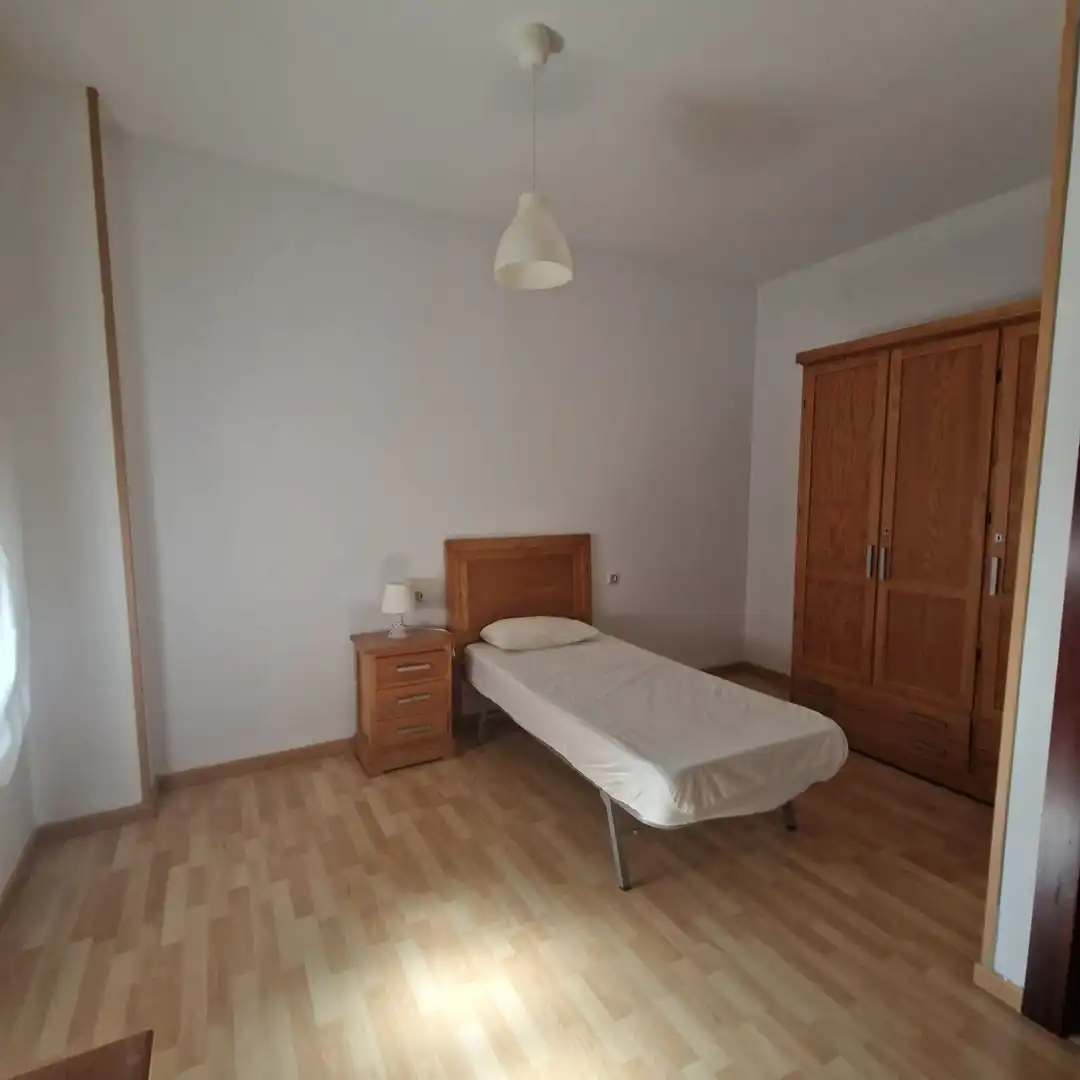 Flat with lift to rent in Poeta agustin Ruano, imagen 11