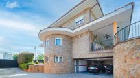 Exterior view of House or chalet for sale in Villaviciosa de Odón  with Air Conditioner, Heating and Private garden