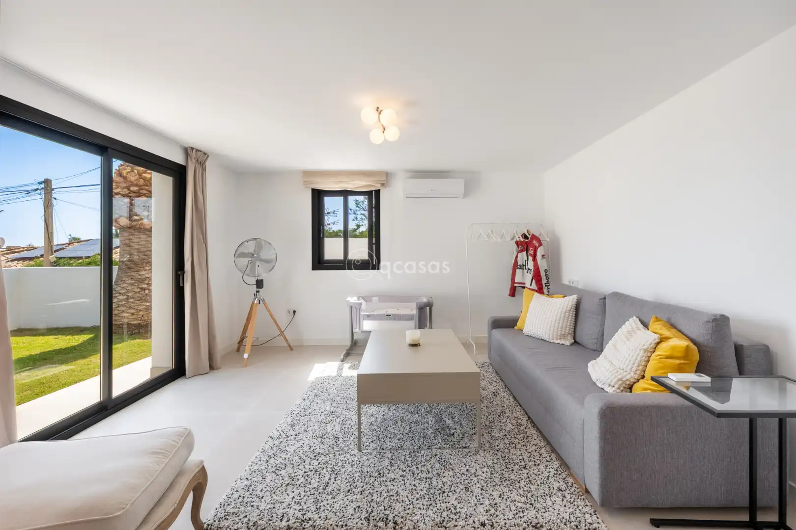 Sala de estar de Casa o chalet en venta en Benalmádena con Aire acondicionado, Calefacción y Jardín privado