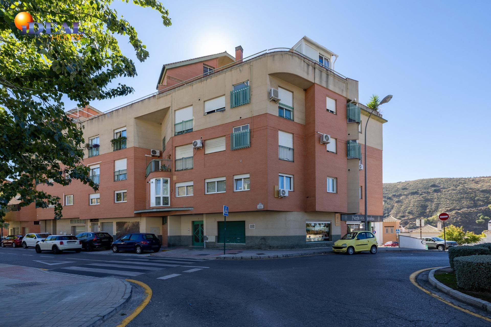 Exterior view of Flat for sale in  Granada Capital  with Air Conditioner and Terrace