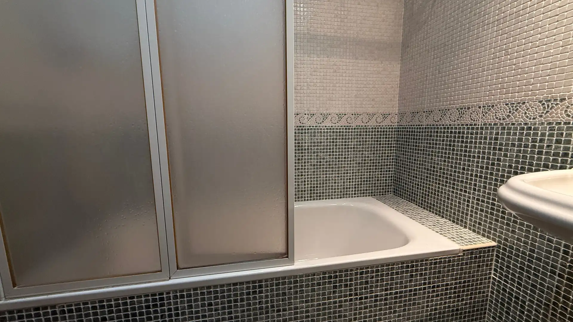Baño de Piso de alquiler en Albacete con Aire acondicionado, Calefacción y Terraza