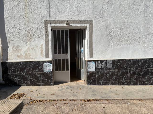 Local comercial en Alquiler en Plaza San Isidro, 1 en Cuevas del Campo