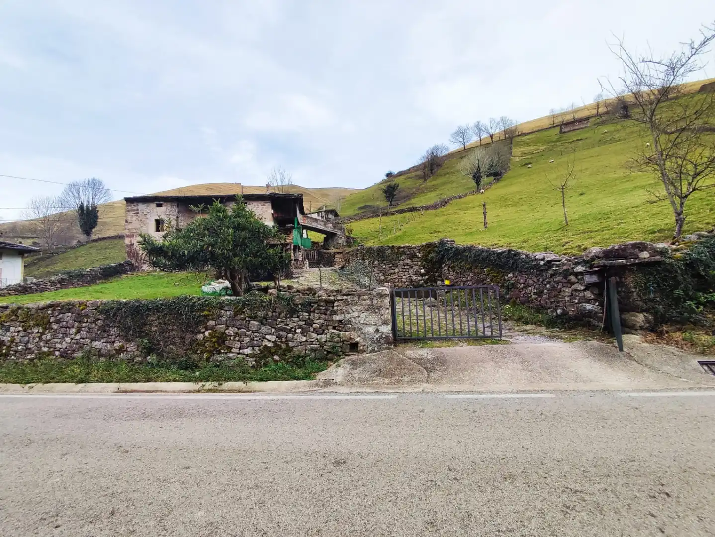 Casa amb terrassa en venda a Vega de Pas - DISEMINADO YERA POLIGONO 8, imagen 3