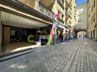 Vista exterior de Àtic de lloguer en Salamanca Capital amb Terrassa