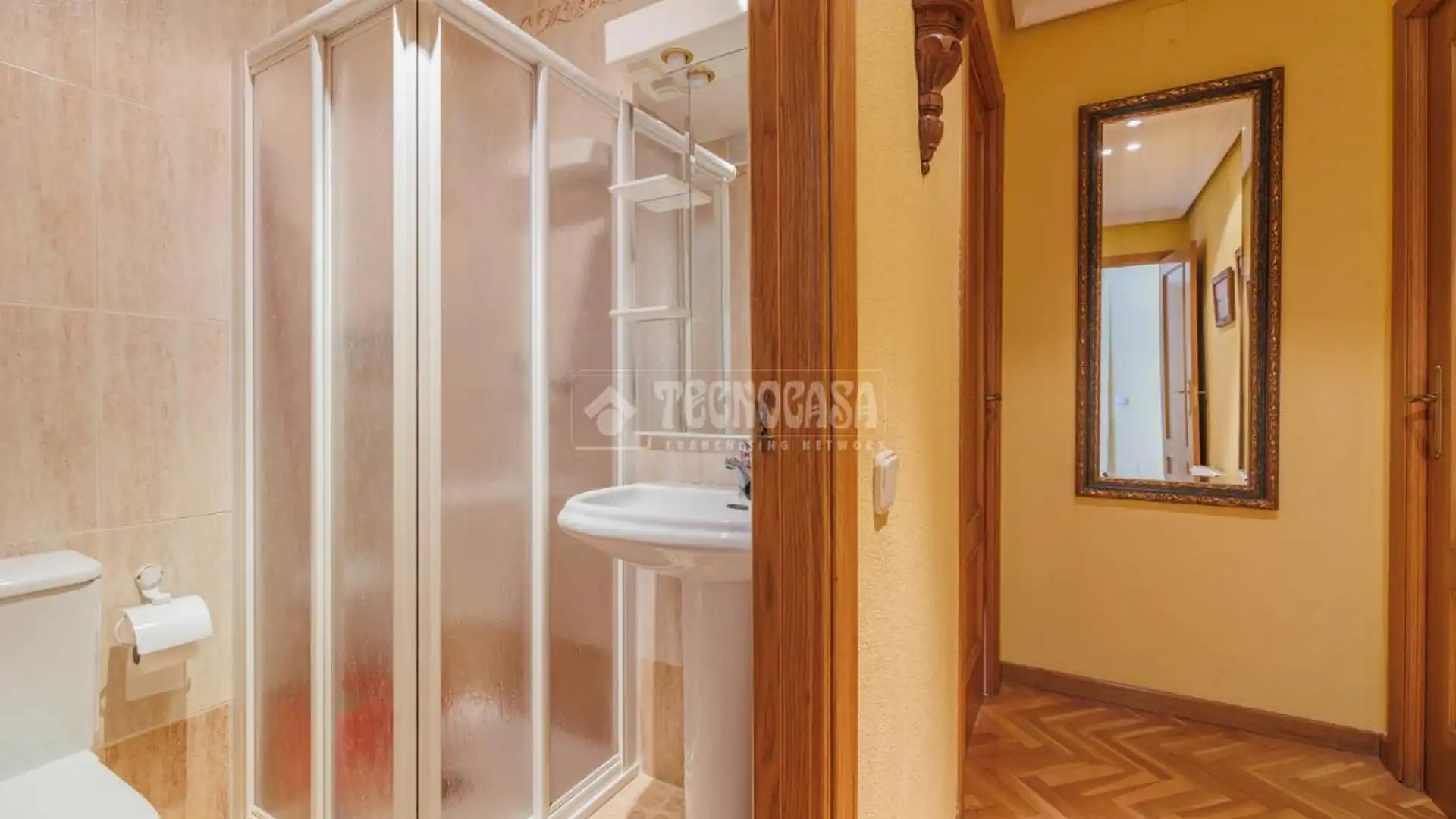 Bany de Pis en venda en  Madrid Capital amb Aire condicionat, Calefacció i Parquet