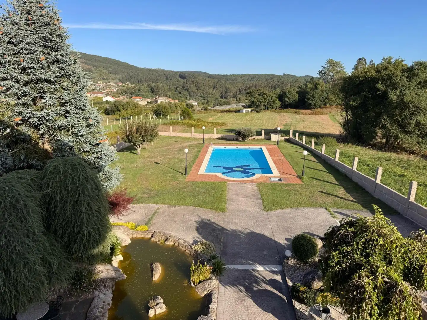 Piscina de Casa o chalet en venta en Barro con Calefacción, Jardín privado y Terraza