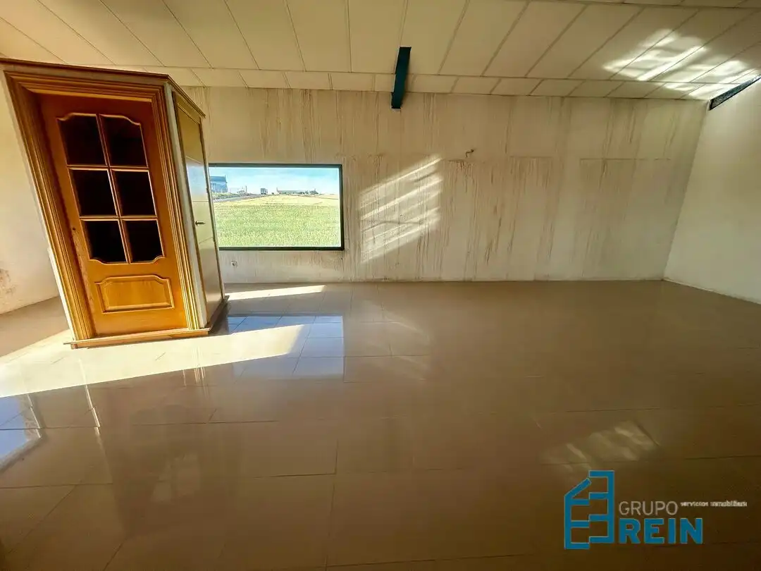 Commercial properties for rent in Recas