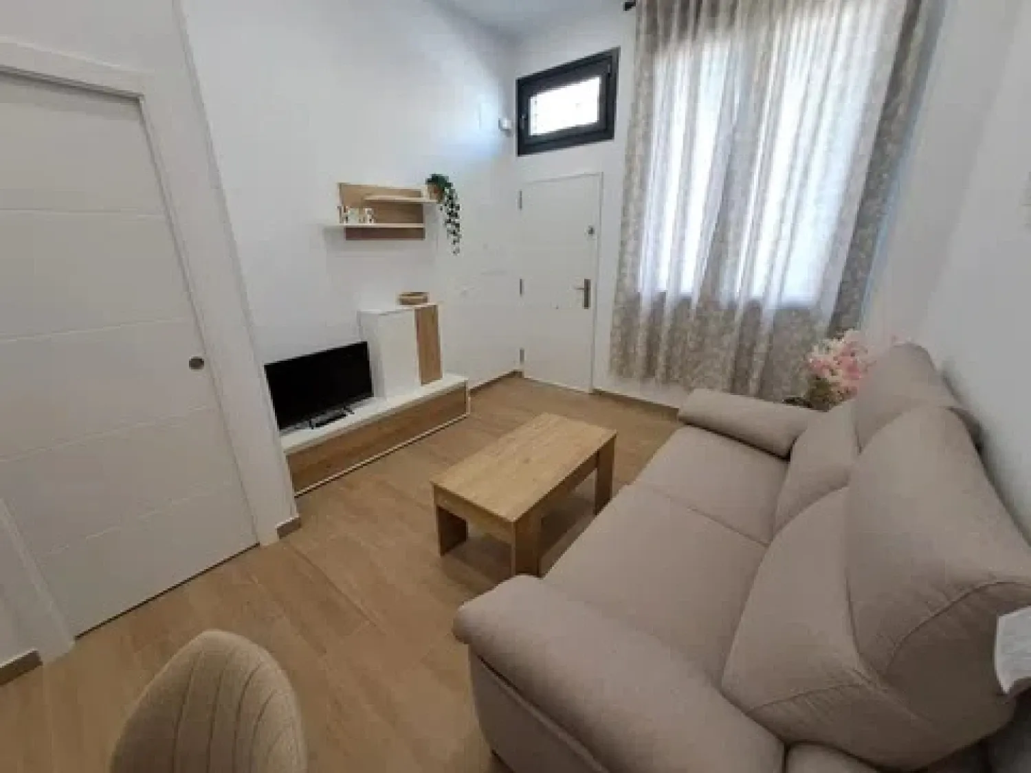 Sala de estar de Apartamento de alquiler en Málaga Capital con Amueblado, Lavadora y Internet