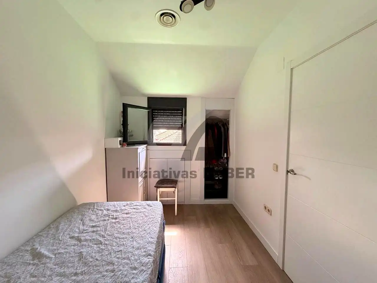 Habitación de Dúplex en venta en El Viso de San Juan