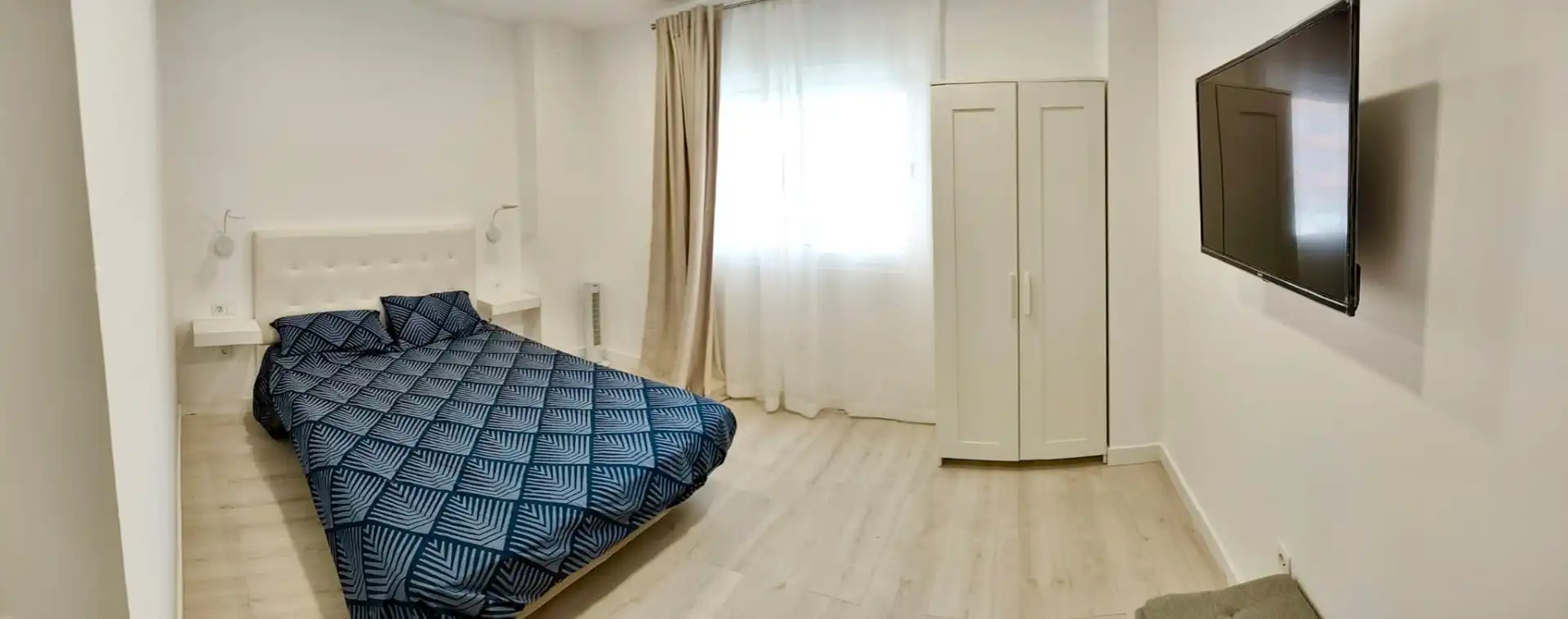 Habitación de Apartamento en venta en Puerto de la Cruz con Amueblado, Lavadora y Microondas