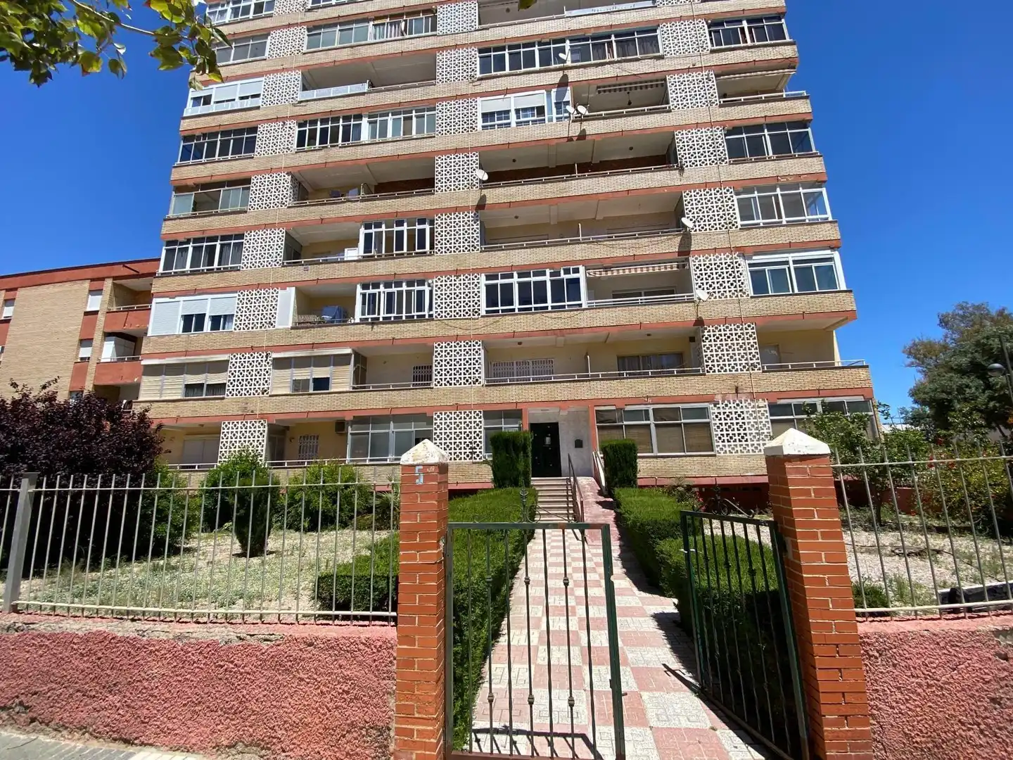 Vista exterior de Piso en venta en Cartagena