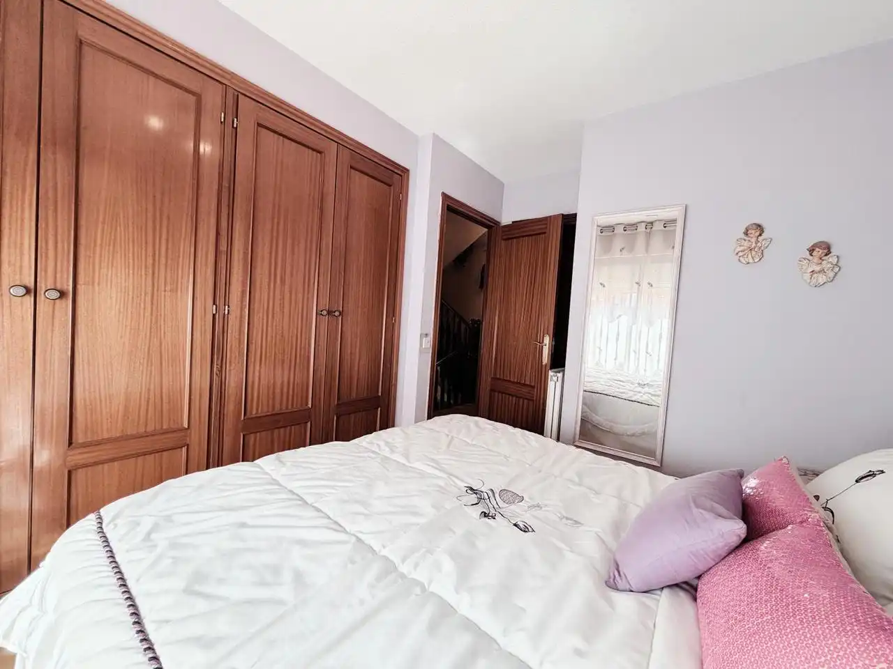 Dormitori de Casa adosada en venda en Getafe amb Aire condicionat, Jardí privat i Terrassa